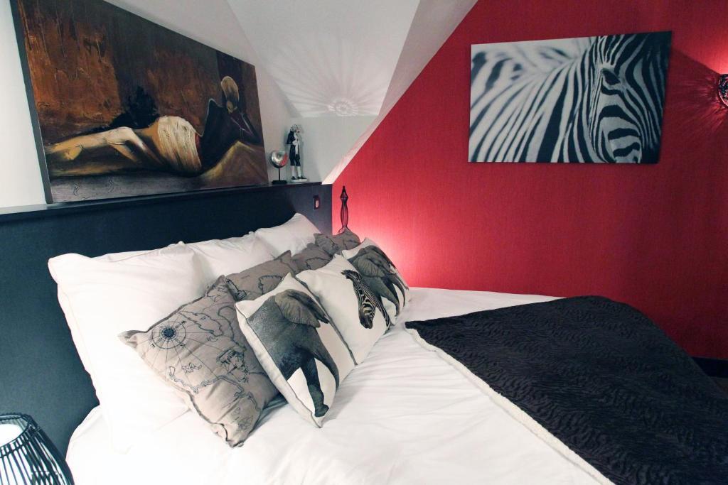 Aux 5 Sens Bed & Breakfast Tillé Room photo